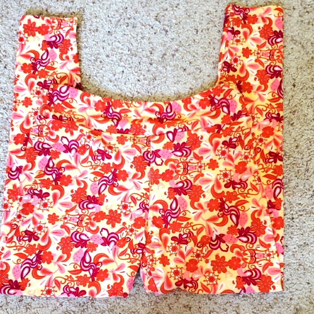 #L040 (CH) NWOT LuLaRoe Orange and Yellow Leggings Vibrant Abstract Design